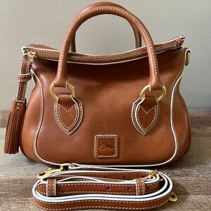 Dooney & Bourke Florentine Small Satchel in Natural